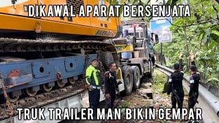 Dikawal Aparat Bersenjata Truk Trailer MAN Muatan Super Panjang Bikin Gempar Sitinjau Lauik