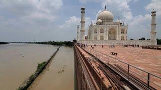 India Rising floodwaters reach iconic Taj Mahal walls  AFP