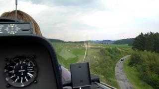 Landung mit Segelflug Auf dem Dümpel Bergneustadt 30.6.2011