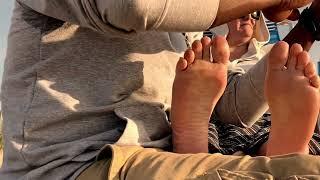 The world’s best foot massage #footmassage #foryou #beach #mr.fingers #candidphotography