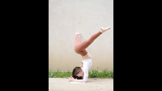 Petite Body Yoga - handstand and hollowbacks