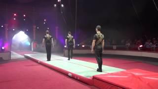 Акробаты на дорожке Troupe Bayramukov. IV Festival Internacional del Circ Ciutat de Figueres 2015