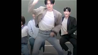 Yeonjun slaying the tell me choreo