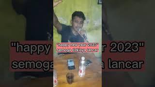 happy new year 2023 sambil nyanyi karaokean