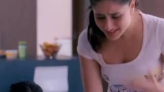 Kareena Kapoor cleavage in t shirt