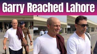 Gary Kirsten and Azhar Mehmood reached Lahore for meeting with Mohsin Naqvi