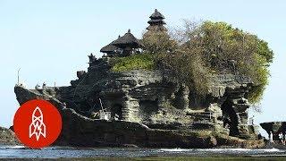 Balis Temple in the Sea