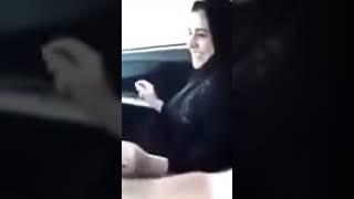 عراقية محجبة ترقص وتخرج بزازها وافخاذها