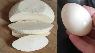 Pour an egg into boiling milk The easiest way to make cheese at home