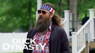 Duck Dynasty The Guys Help Si Move a Storage Container