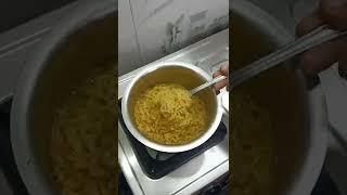 Market जैसी Maggi बनाना सीख लो  #shorts #youtubeshorts #ytshorts #shortvideo #viralshorts