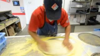 Dominos guy makes 3 Pizzas in 39 Seconds  Sarasota Herald-Tribune