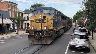 Street Running Train Causes Road Rage Huge CSX Freight Trains On Main Street LaGrange Kentucky