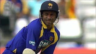 Sanath Jayasuriya Ball hits the roof top  Huge SIX  Against New Zealand 2006.