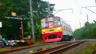 Japan Railway Compilation Kereta KRL Commuter Line Ngebut Di Perlintasan Kereta Bintaro Permai