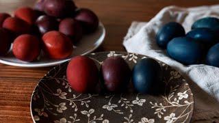 Naturally Dyed Easter Eggs - Onion Skins and Red Cabbage