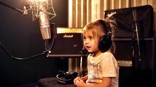 3-Year-old HALSTON sings A MILLION DREAMS - THE GREATEST SHOWMAN