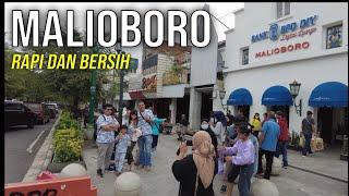 Jalan Siang Hari di Malioboro ke Titik 0 Kilometer Yogyakarta