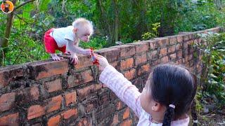 Monkey KuKu Parky Gets Candy From A Pretty Neighbor Girl