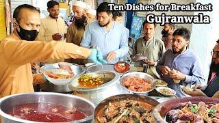 10 Dishes for Breakfast in Gujranwala Rush of People on the Roadside for Breakfast  Street Food