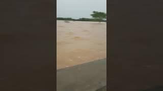 Caruban Banjir.... Tol 2 jalur tinggal 1 jalur