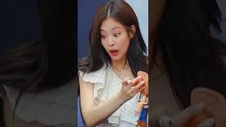 Penggemar sampai terjatuh melihat kecantikan JENNIE BLACKPINK