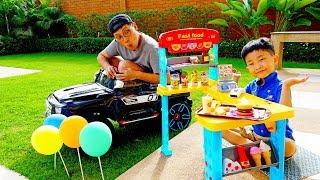 Yejun and Dad New Fun Storys about Food Shop with Car Toys