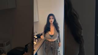 This is too hot Hollywood actress  #shorts #viral #viralvideo #reels #youtubeshorts #youtube