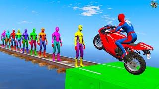 الرجل العنكبوت يعبر فوق سبايدرمان الاصفر ،سبايدرمان الخضر وسبايدرمان الملون -SPIDERMAN COLOR PARKOUR