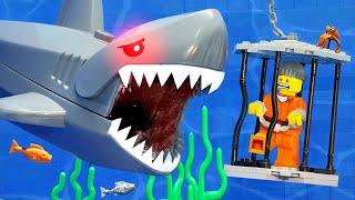 LEGO CRAZY SHARK ATTACK  Escaping Underwater Jaw  Lego City Prison Break