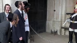 Group of Tourists Mocking the Kings Guard for more than 10 minutes #london #kingsguard #tourist