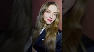 Amanda Seyfried - Lancome lipstick