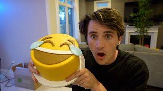 If you see this Laughing Cake DO NOT EAT IT Throw it away Fast Something bad will happen