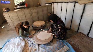 Bread from Mahers hands Nomadic women and girls and a heart-warming meal