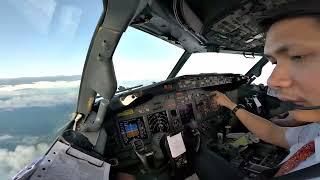 AMAZING COCKPIT VIEW BOEING 737-900ER  LANDING KENDARI