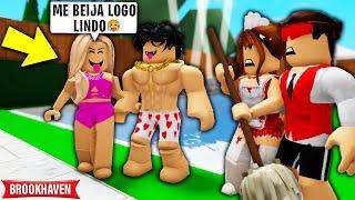 ESPIONAMOS um CASAL APAIXONADO sendo FAXINEIROS e ISSO ACONTECEU... BROOKHAVEN RP Roblox