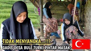 GADIS DESA KETURUNAN TURKI Cantik dan Pandai Memasak. Ngeliwet Di Saung Sawah  Girl Rural Life