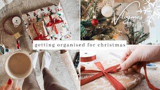 Last Minute Christmas Shopping  gift wrapping christmas films & getting organised  VLOGMAS day 17