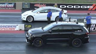 Jeep Trackhawk vs Tesla - drag racing