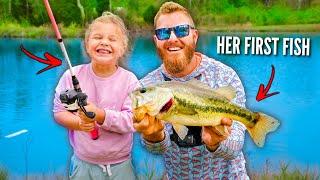 Taking My Daughter Fishing for the FIRST Time she FREAKED out