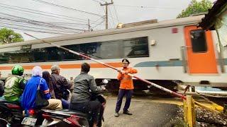 Perlintasan Unik Kereta api Cidahu Cicurug Sukabumi