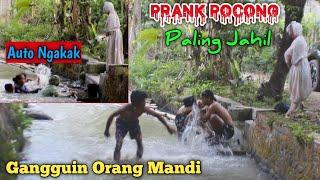 Prank Pocong Paling Jahil  Pocong Gangguin Orang Mandi Di Sungai  Paling Ngakak Sampai Keselem‼️