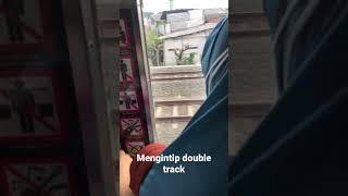 Mengintip double track