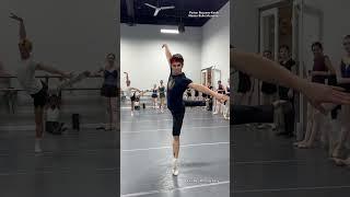 BE the black swan Parker    #ballet