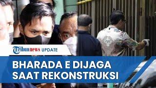 Bharada E Dijaga Ketat dan Diberi Pengamanan Khusus Selama Rekonstruksi Kasus Pembunuhan Brigadir J