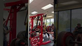 Jacob Gill of Kratos Barbell crushing a 565 lb squat with ease. #powerlifting #strength #squat
