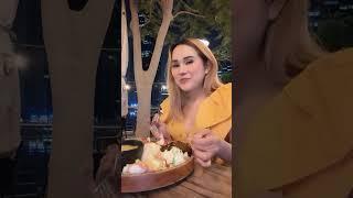 Isa Zega Makan Nasi Padang Di DubaiLagi Lagi Wegom Kena Sindir