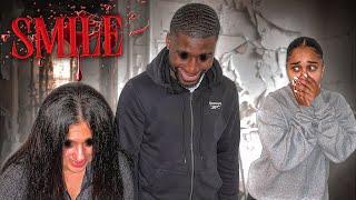 SMILE SCARE PRANK ON GIRLFRIEND *SCARY*