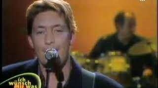 Chris Rea - Driving Home For Christmas Official Music Video