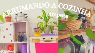 ARRUMANDO MINHA COZINHA SIMPLES  faxina na cozinha casinha da Diana 